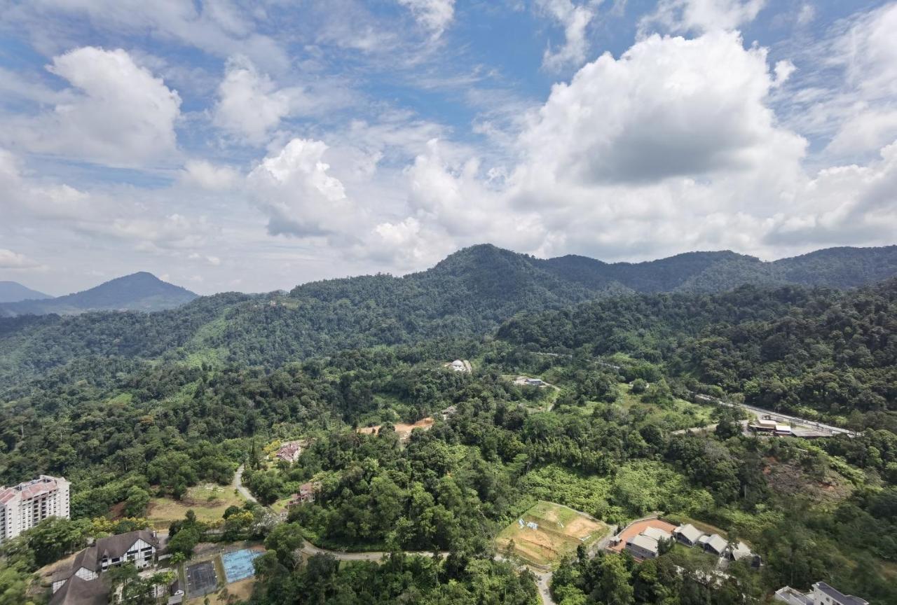 Windmill Upon Hills Luxurious Sky Villa 360 Sky Pool Heated Pool Mountainous Genting View Genting Highland By Heritage Genting Highlands Buitenkant foto