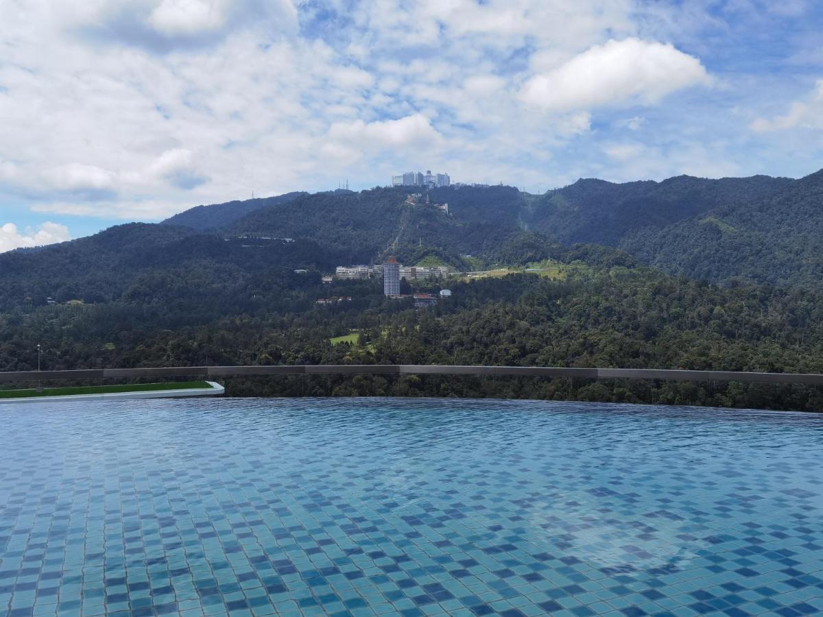 Windmill Upon Hills Luxurious Sky Villa 360 Sky Pool Heated Pool Mountainous Genting View Genting Highland By Heritage Genting Highlands Buitenkant foto